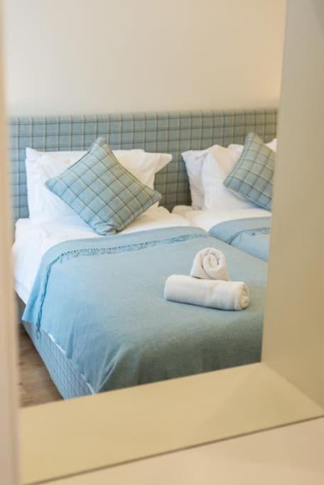 Self Catering , City Centre Apartment With Parking EDI Buitenkant foto
