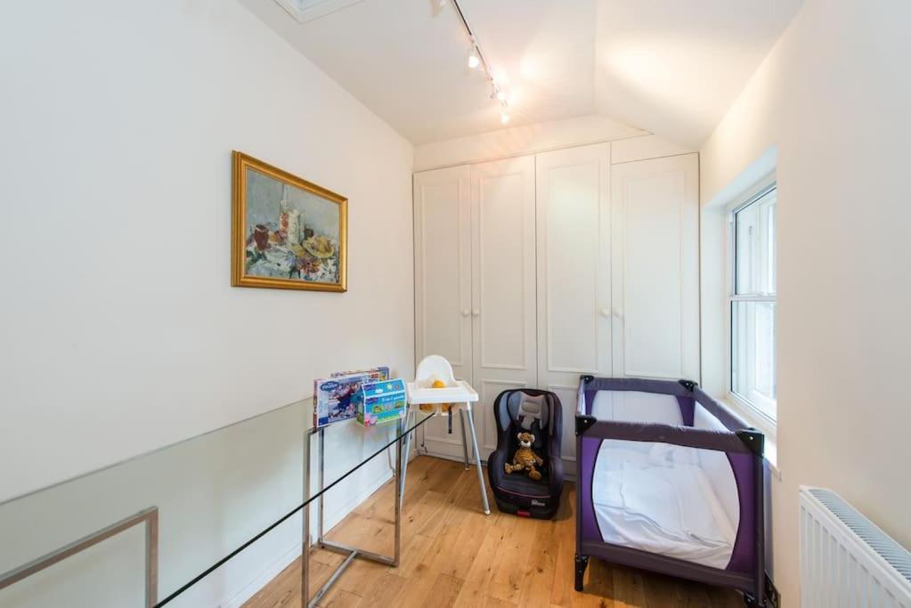 Self Catering , City Centre Apartment With Parking EDI Buitenkant foto