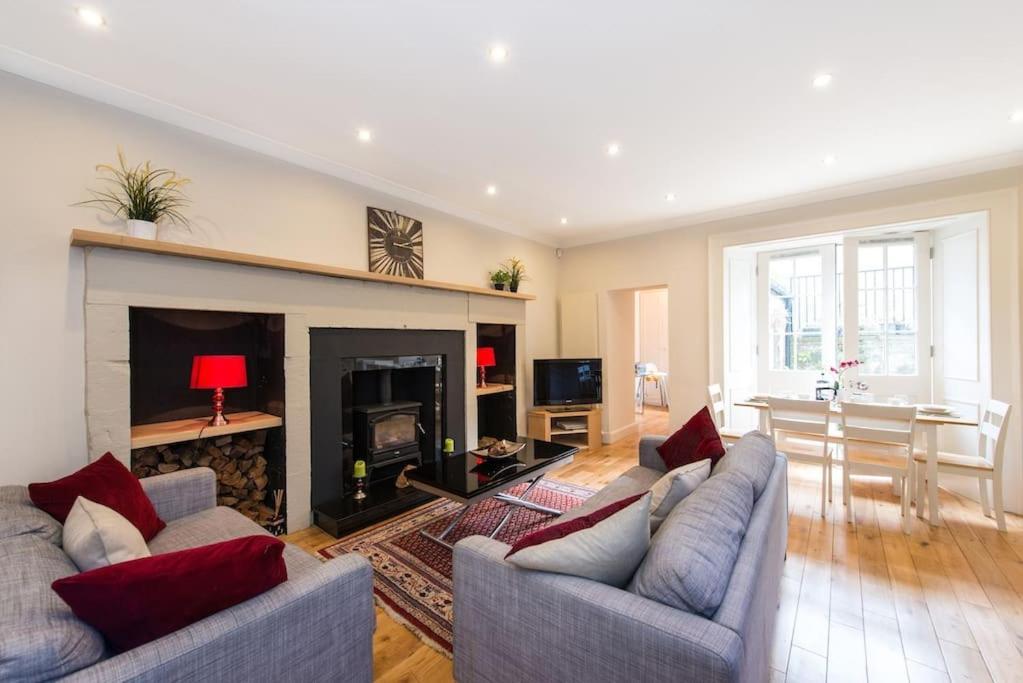 Self Catering , City Centre Apartment With Parking EDI Buitenkant foto