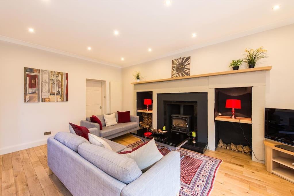 Self Catering , City Centre Apartment With Parking EDI Buitenkant foto